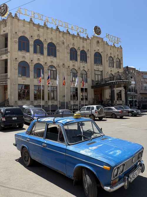 Alexandrapol Hotel