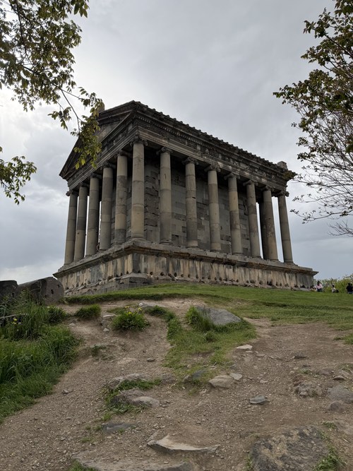 Garni Side View