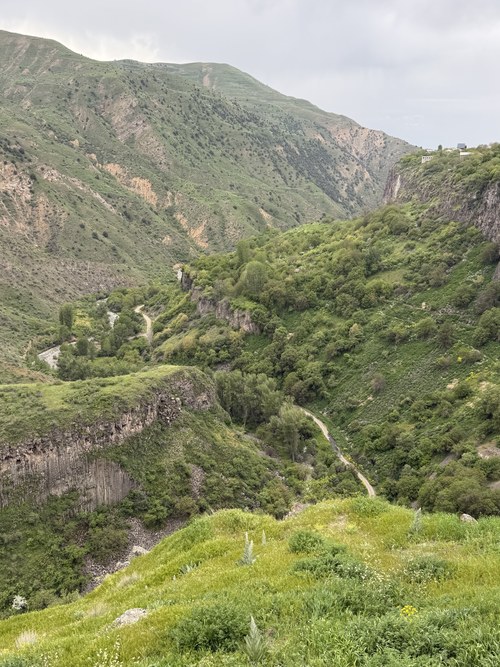 Garni Views