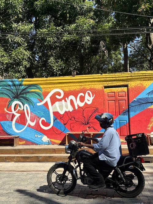El Tunco Mural + Moto, El Salvador