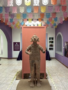 Statue